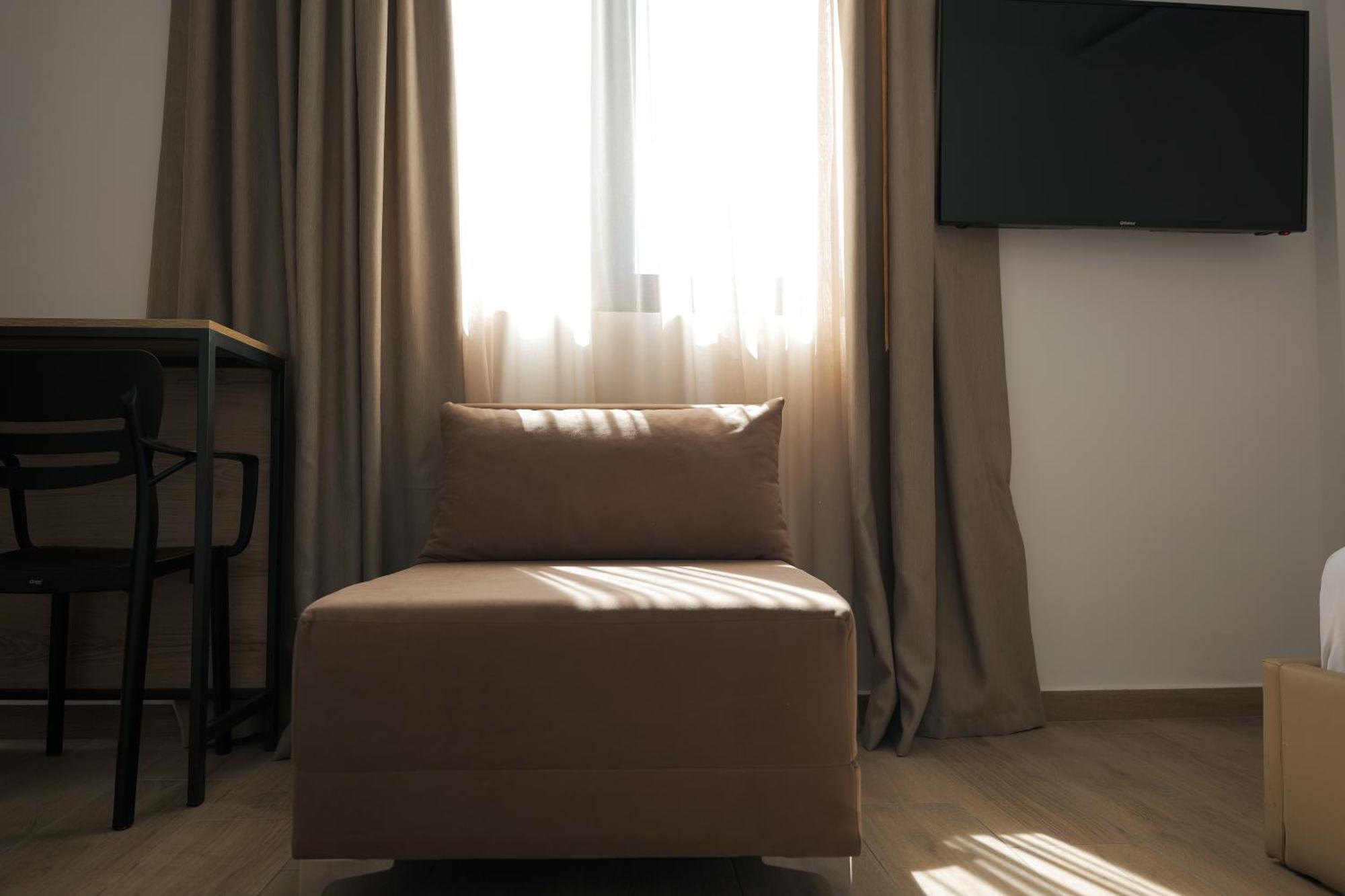 Afa Hotel Durres Bagian luar foto