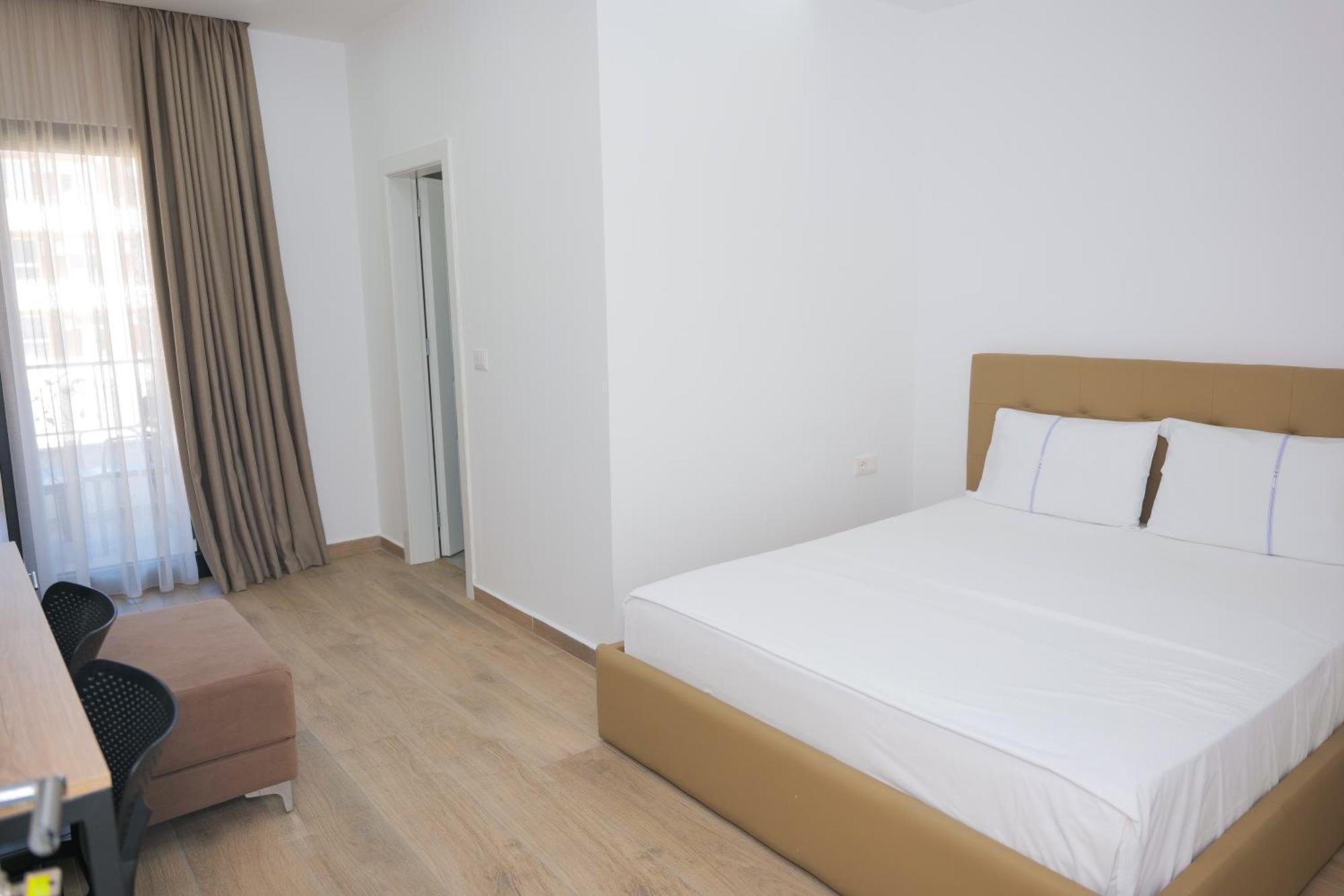 Afa Hotel Durres Bagian luar foto