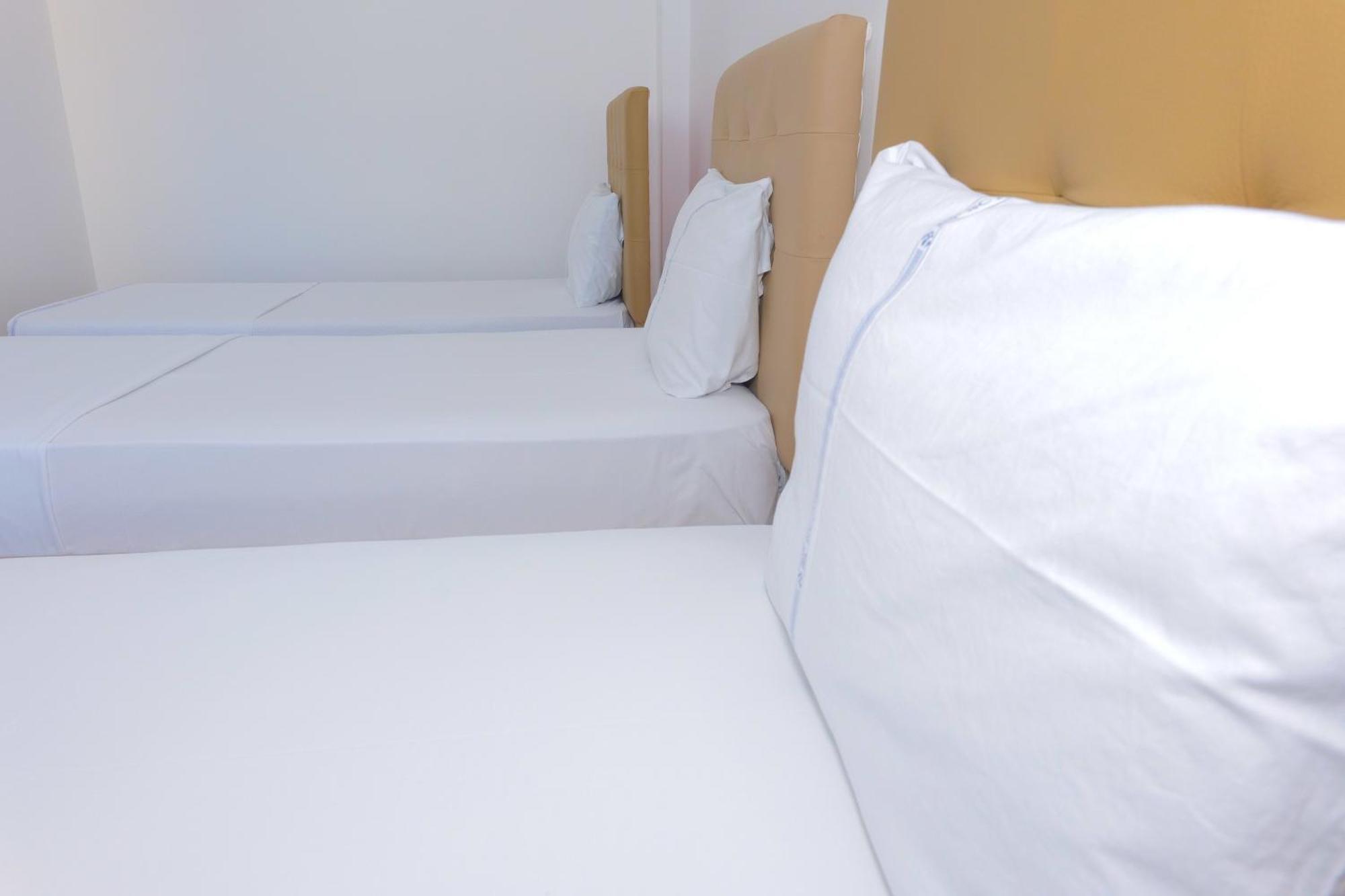 Afa Hotel Durres Bagian luar foto